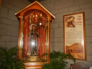 일본의 성 베드로 밥티스타2_photo by Judgefloro_in the Shrine of St Peter the Baptist in San Francisco del Monte of Quezon City_Philippines.jpg